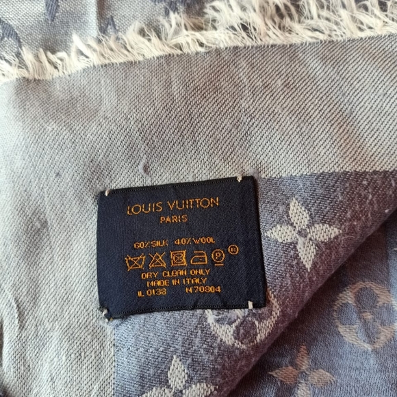 Louis Vuitton Scarf - Picture 6 of 6